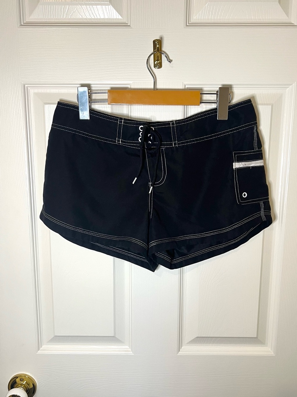 Point Zero Black Athletic Shorts with Contrast Stitching